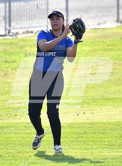 Thumbnail 3 in Charter Oak @ Diamond Ranch photogallery.