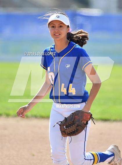 Thumbnail 2 in Charter Oak @ Diamond Ranch photogallery.