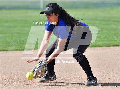 Thumbnail 2 in Charter Oak @ Diamond Ranch photogallery.