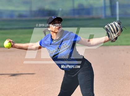 Thumbnail 3 in Charter Oak @ Diamond Ranch photogallery.