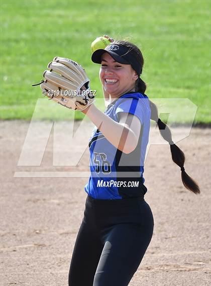 Thumbnail 3 in Charter Oak @ Diamond Ranch photogallery.