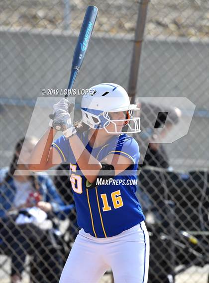 Thumbnail 2 in Charter Oak @ Diamond Ranch photogallery.