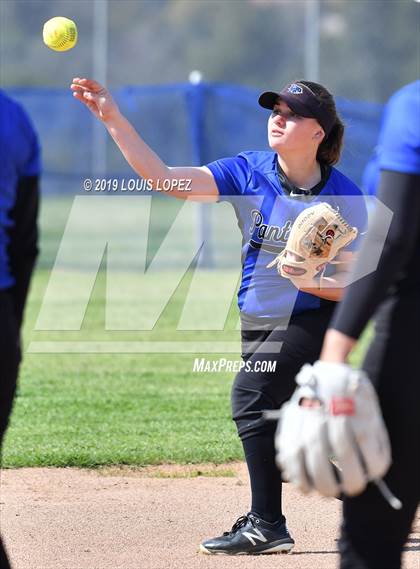 Thumbnail 2 in Charter Oak @ Diamond Ranch photogallery.
