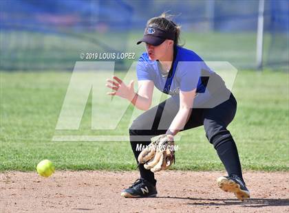 Thumbnail 2 in Charter Oak @ Diamond Ranch photogallery.