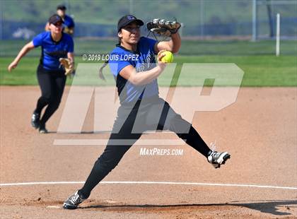 Thumbnail 3 in Charter Oak @ Diamond Ranch photogallery.