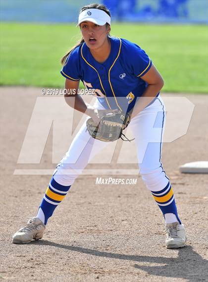 Thumbnail 2 in Charter Oak @ Diamond Ranch photogallery.