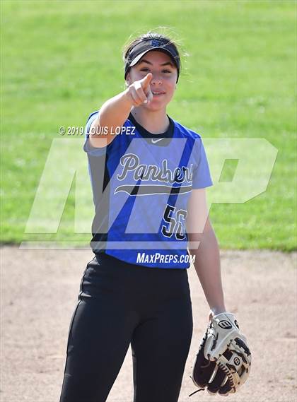 Thumbnail 3 in Charter Oak @ Diamond Ranch photogallery.