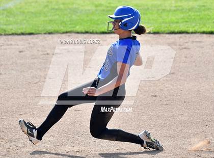Thumbnail 3 in Charter Oak @ Diamond Ranch photogallery.