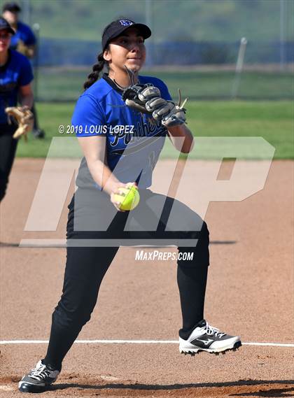 Thumbnail 2 in Charter Oak @ Diamond Ranch photogallery.