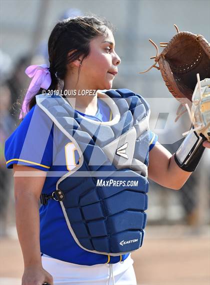 Thumbnail 2 in Charter Oak @ Diamond Ranch photogallery.