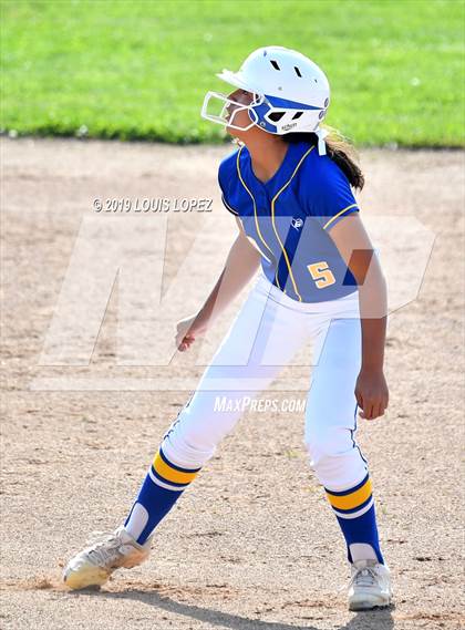 Thumbnail 3 in Charter Oak @ Diamond Ranch photogallery.