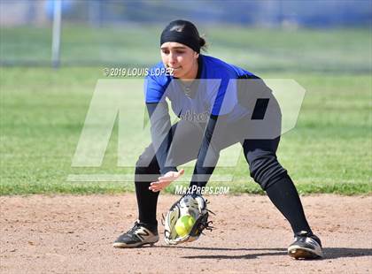 Thumbnail 1 in Charter Oak @ Diamond Ranch photogallery.