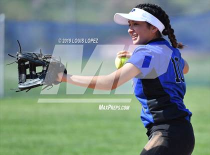 Thumbnail 3 in Charter Oak @ Diamond Ranch photogallery.
