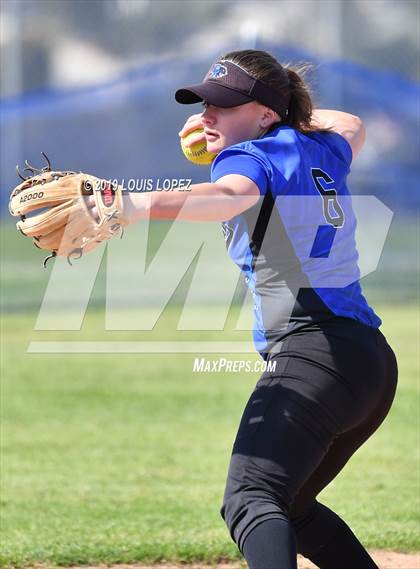 Thumbnail 2 in Charter Oak @ Diamond Ranch photogallery.