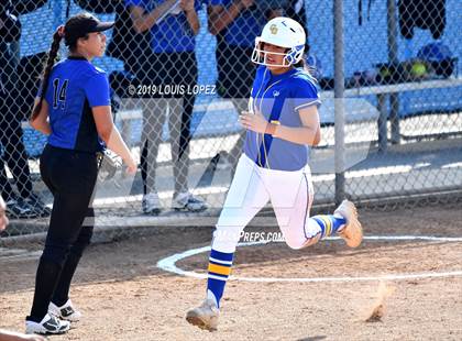 Thumbnail 3 in Charter Oak @ Diamond Ranch photogallery.