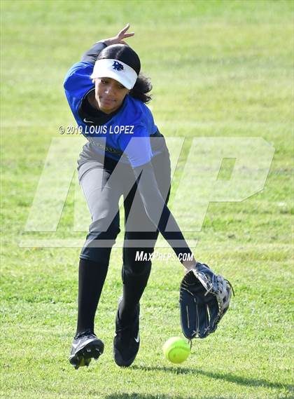 Thumbnail 3 in Charter Oak @ Diamond Ranch photogallery.