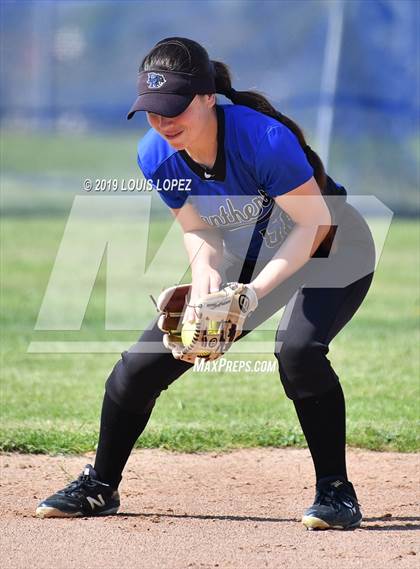 Thumbnail 2 in Charter Oak @ Diamond Ranch photogallery.