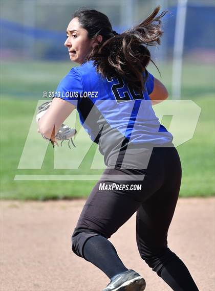 Thumbnail 2 in Charter Oak @ Diamond Ranch photogallery.
