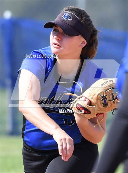 Thumbnail 3 in Charter Oak @ Diamond Ranch photogallery.