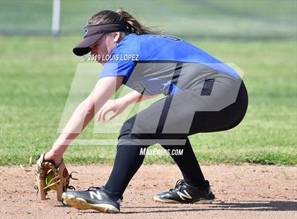 Thumbnail 2 in Charter Oak @ Diamond Ranch photogallery.