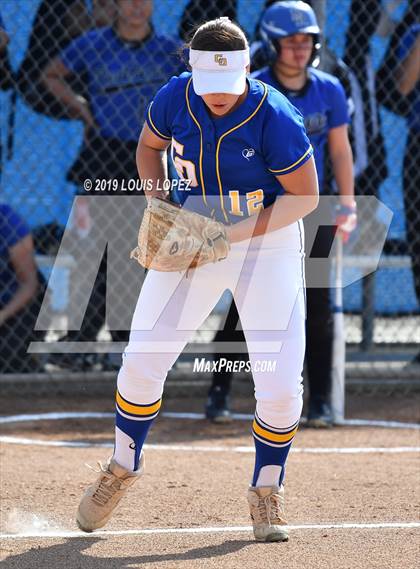 Thumbnail 2 in Charter Oak @ Diamond Ranch photogallery.