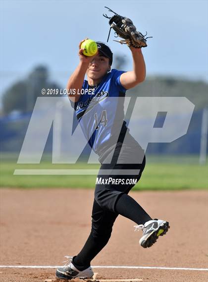 Thumbnail 2 in Charter Oak @ Diamond Ranch photogallery.