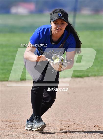 Thumbnail 2 in Charter Oak @ Diamond Ranch photogallery.