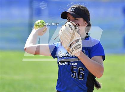 Thumbnail 2 in Charter Oak @ Diamond Ranch photogallery.