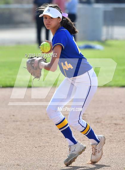 Thumbnail 3 in Charter Oak @ Diamond Ranch photogallery.