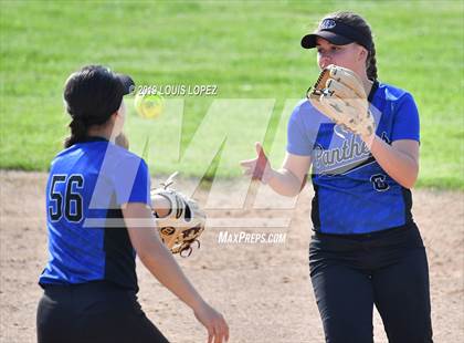 Thumbnail 3 in Charter Oak @ Diamond Ranch photogallery.