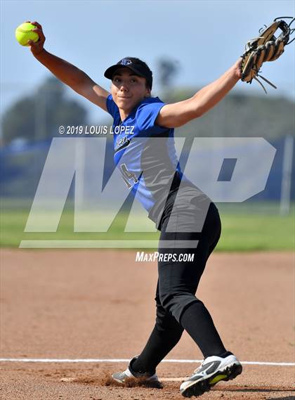 Thumbnail 3 in Charter Oak @ Diamond Ranch photogallery.