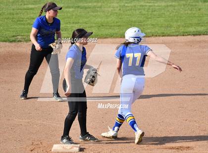 Thumbnail 3 in Charter Oak @ Diamond Ranch photogallery.