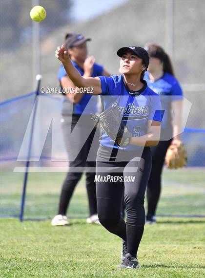 Thumbnail 3 in Charter Oak @ Diamond Ranch photogallery.