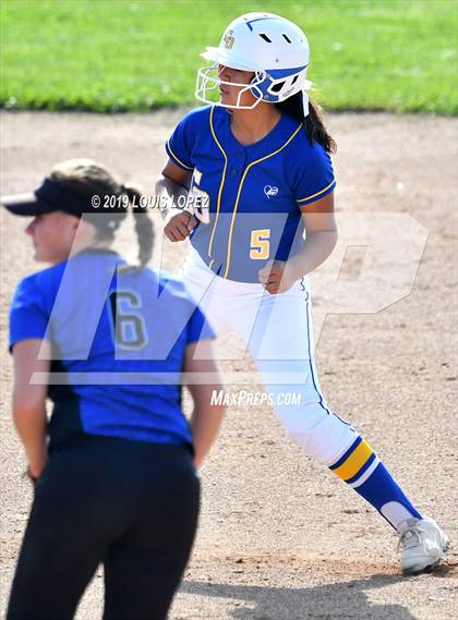 Thumbnail 3 in Charter Oak @ Diamond Ranch photogallery.