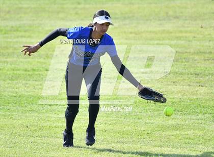 Thumbnail 3 in Charter Oak @ Diamond Ranch photogallery.