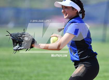 Thumbnail 2 in Charter Oak @ Diamond Ranch photogallery.