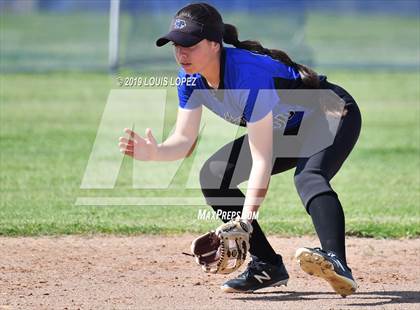 Thumbnail 2 in Charter Oak @ Diamond Ranch photogallery.