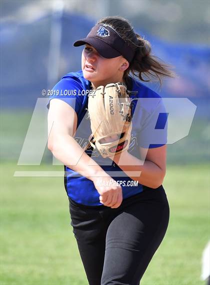 Thumbnail 1 in Charter Oak @ Diamond Ranch photogallery.