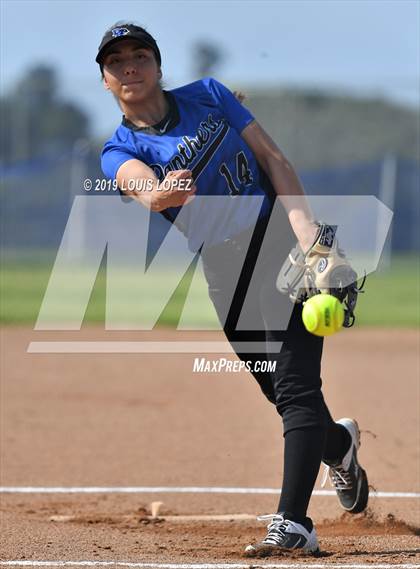Thumbnail 2 in Charter Oak @ Diamond Ranch photogallery.