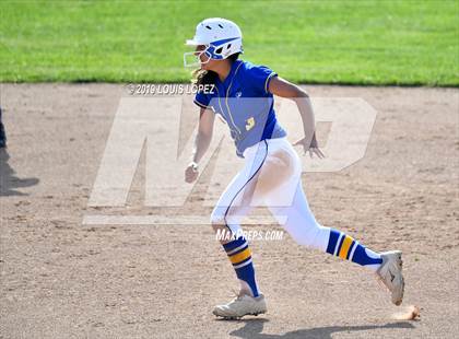 Thumbnail 2 in Charter Oak @ Diamond Ranch photogallery.