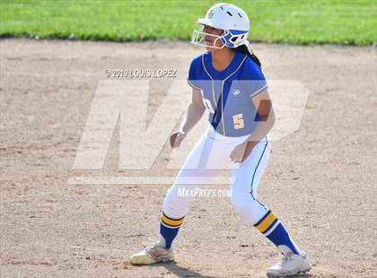 Thumbnail 3 in Charter Oak @ Diamond Ranch photogallery.