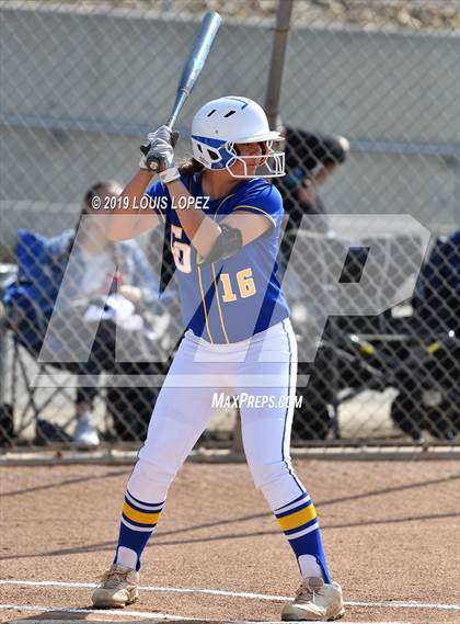 Thumbnail 3 in Charter Oak @ Diamond Ranch photogallery.