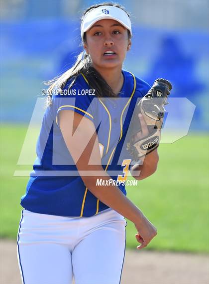 Thumbnail 2 in Charter Oak @ Diamond Ranch photogallery.