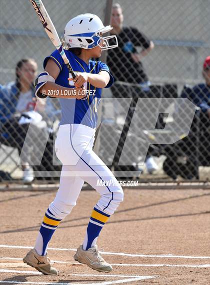 Thumbnail 3 in Charter Oak @ Diamond Ranch photogallery.