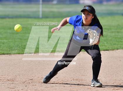 Thumbnail 2 in Charter Oak @ Diamond Ranch photogallery.