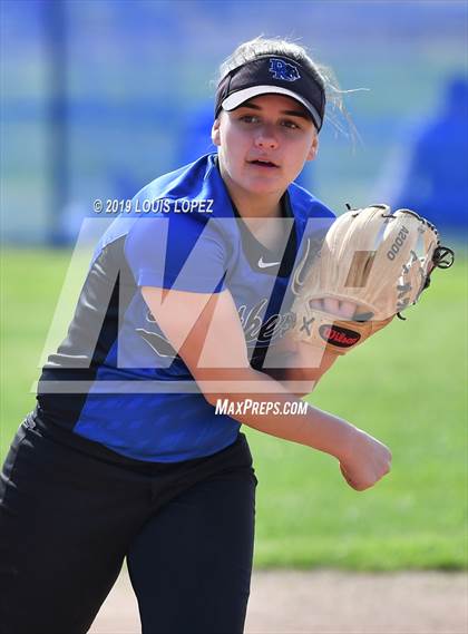 Thumbnail 2 in Charter Oak @ Diamond Ranch photogallery.