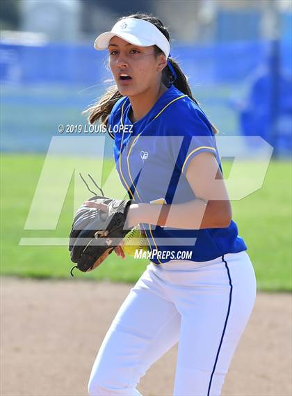 Thumbnail 2 in Charter Oak @ Diamond Ranch photogallery.