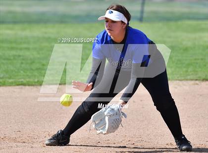 Thumbnail 2 in Charter Oak @ Diamond Ranch photogallery.