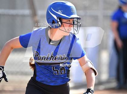 Thumbnail 2 in Charter Oak @ Diamond Ranch photogallery.