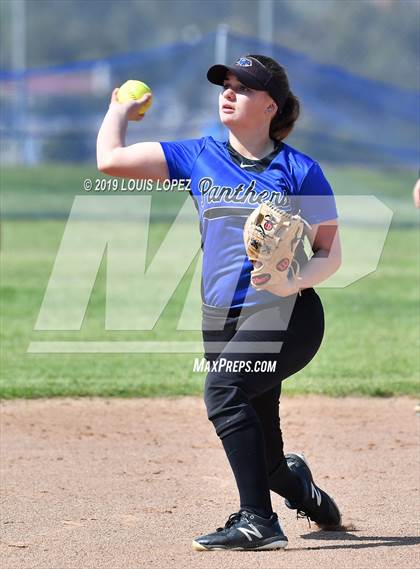 Thumbnail 1 in Charter Oak @ Diamond Ranch photogallery.